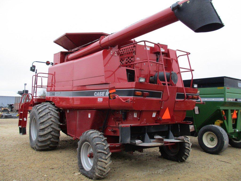 2006 Case-IH 2388 Combine