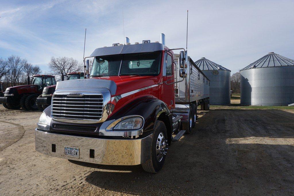 2005 Freightliner Columbia Truck Tractor