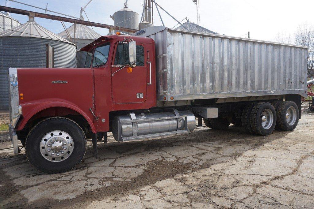 1983 Freightliner FLD 120 Grain Truck Tractor