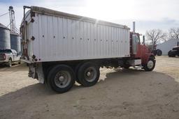 1986 Freightliner FLD 120 Grain Truck Tractor