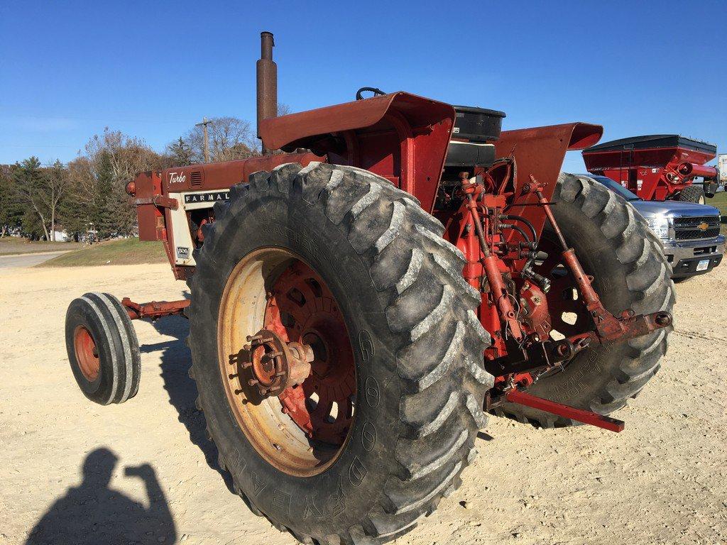 1987 Case IH 806D Tractor