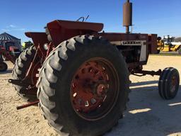 1987 Case IH 806D Tractor