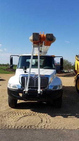 2007 International 4300 DT466 Bucket Truck