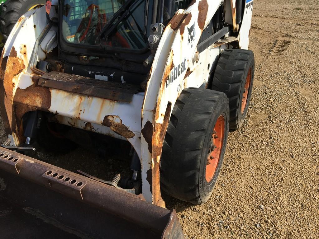 2001 Bobcat 773 Skid Steer