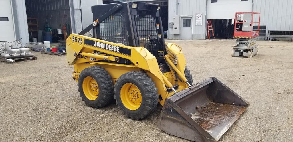 John Deere 5575 Skid Steer