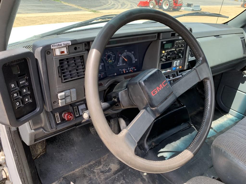 2001 GMC 7500 Truck