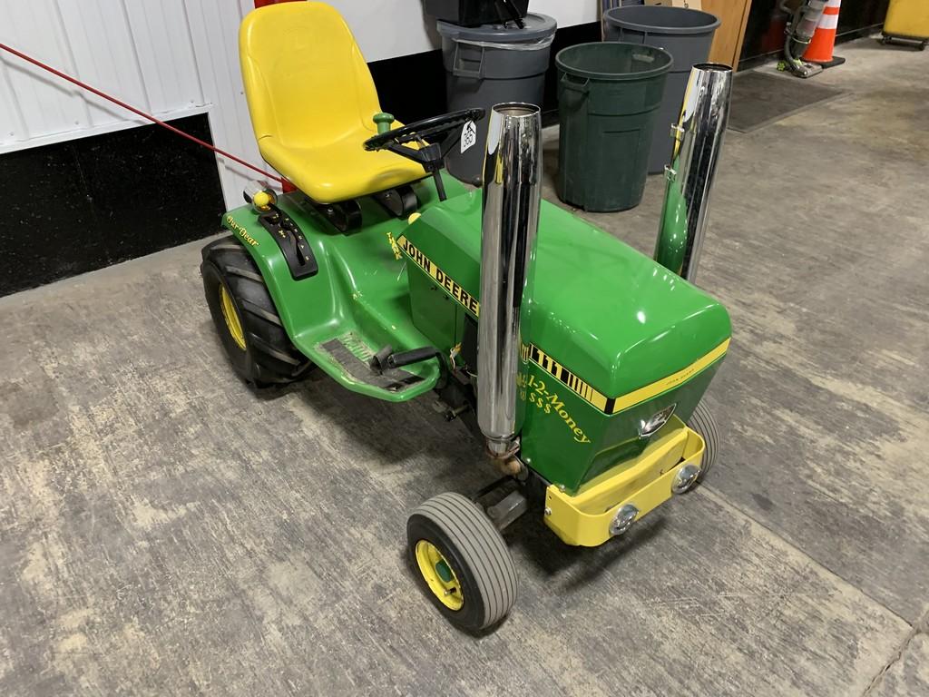 John Deere 111 Garden Show Tractor