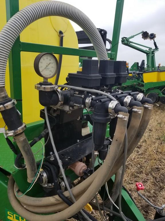 2013 Schaben Industeies 6500-1000 Gallon Sprayer