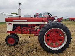 1963 IH 560 Tractor