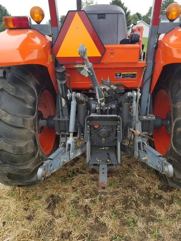 2008 Kubota M7040 Tractor W/Woods QT LU126 Loader