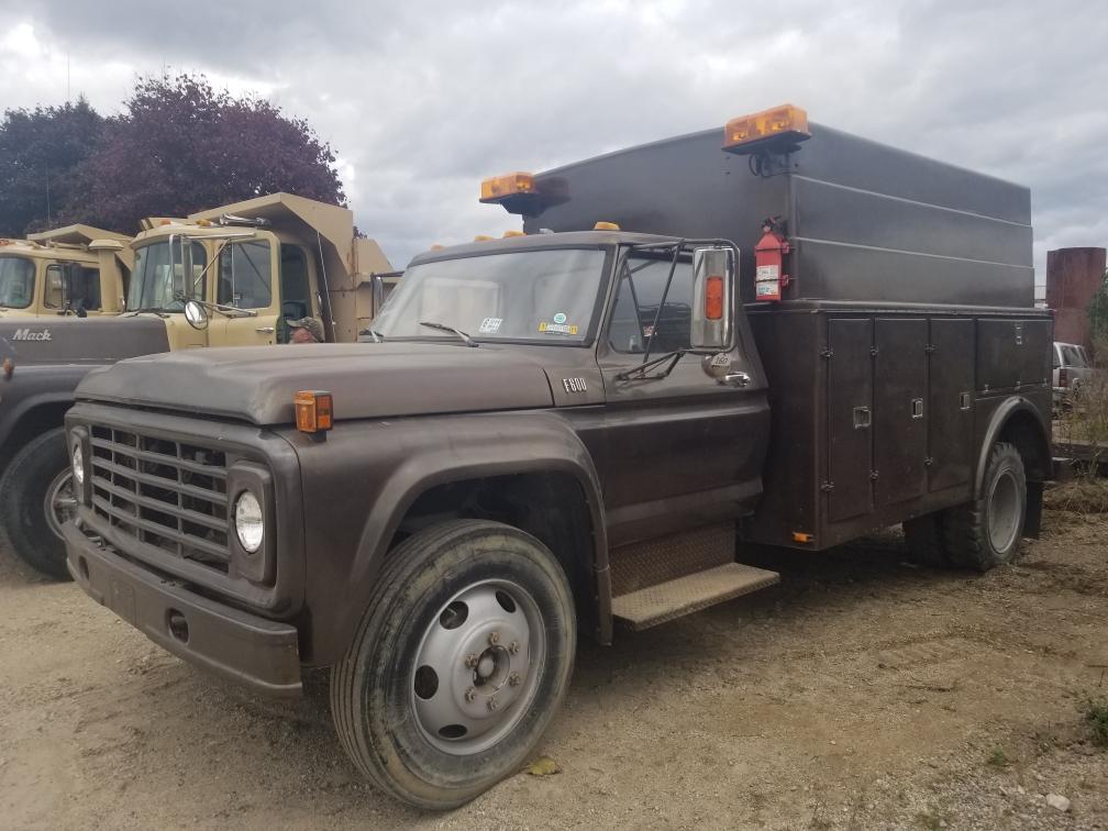 Ford F600 Utility Truck