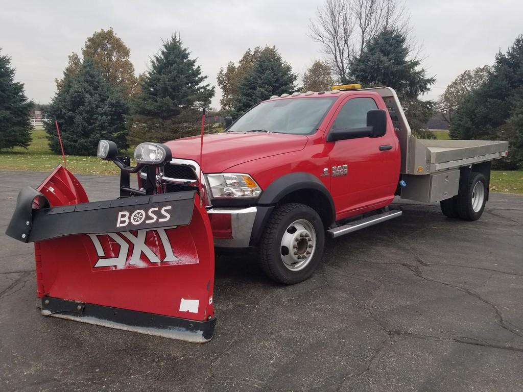 2013 Dodge Ram 5500 HD Flatbed Truck