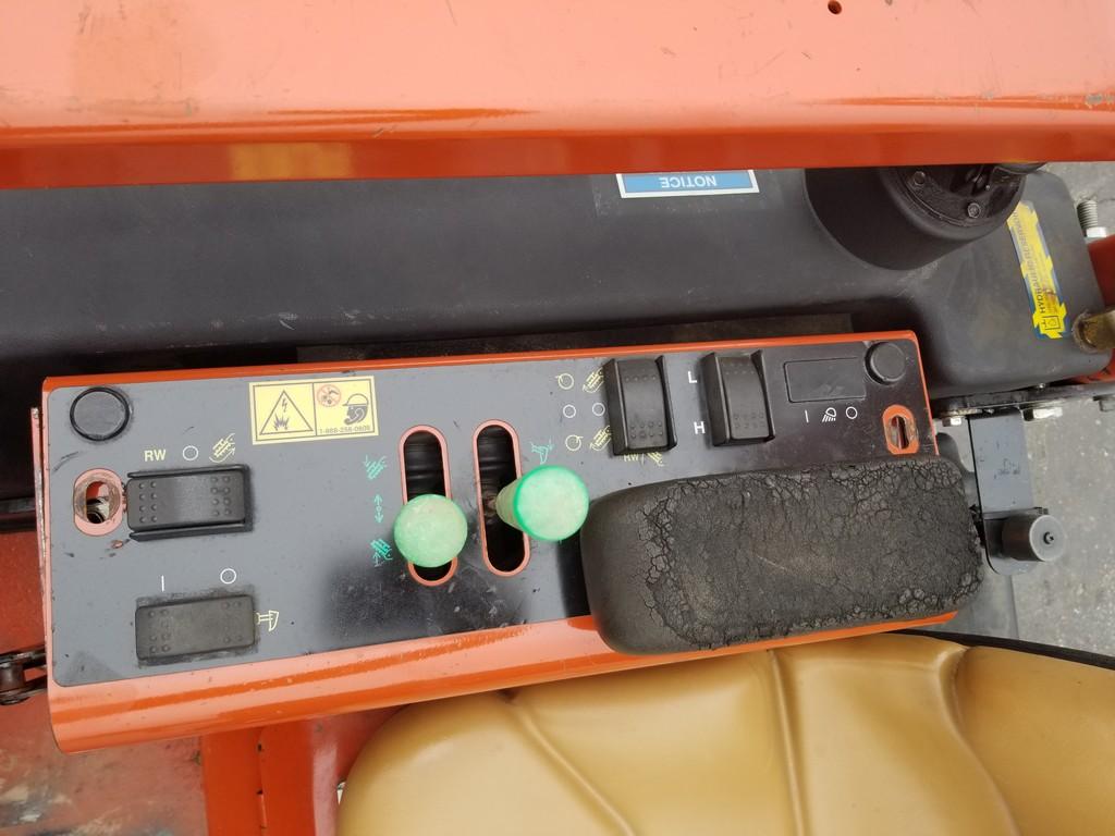2011 Ditch Witch 420 SX Trencher Vibratory Plow