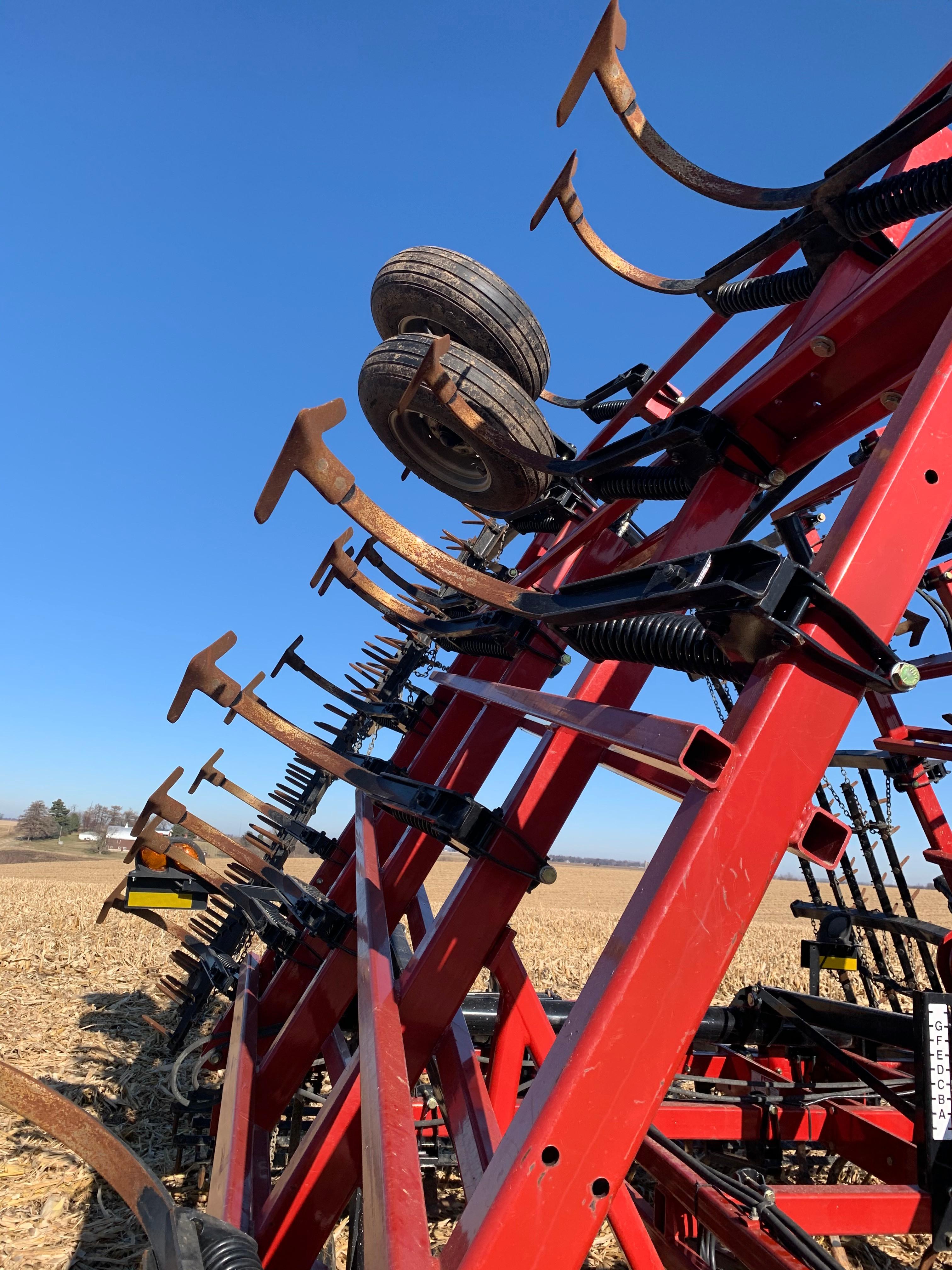 Case IH Tiger-Mate 32' Field Cultivator Bar Harrow - Like New