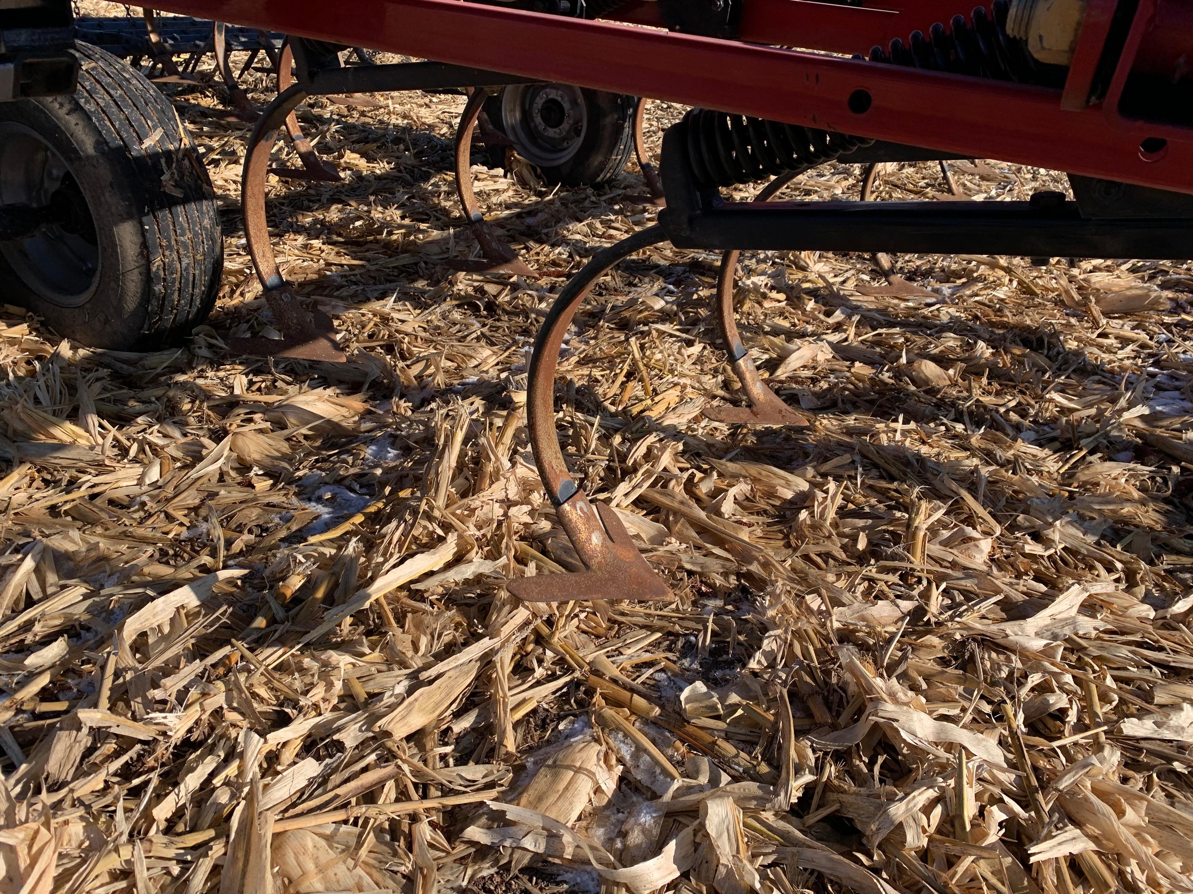 Case IH Tiger-Mate 32' Field Cultivator Bar Harrow - Like New