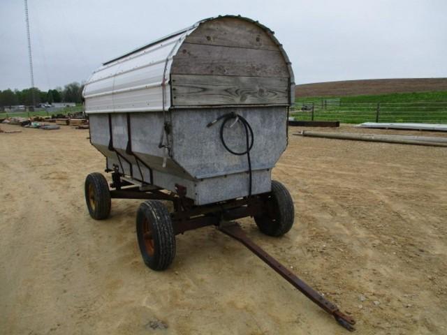 GALVANIZED FLARE BOX ON JOHN DEERE RUNNING GEAR