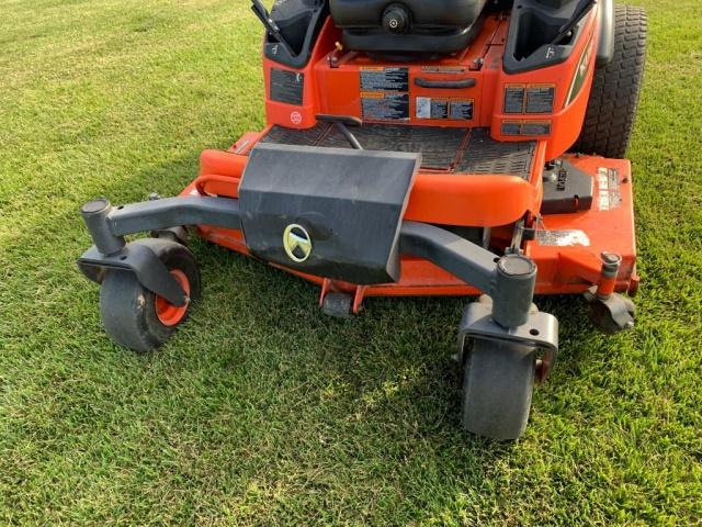 2014 Kubota ZD1211 Zero Turn Mower