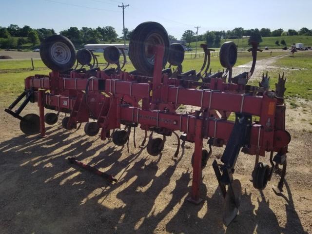 Case International 183 Cultivator