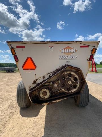 Kuhn Knight 8132 Slinger Spreader