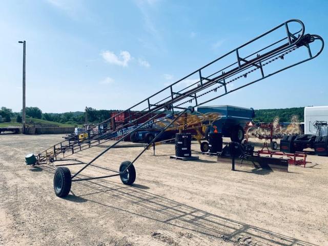 New Holland 19' Hay Elevator