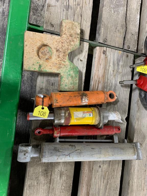 (4) Hydraulic Cylinders - 1 Cast Weight