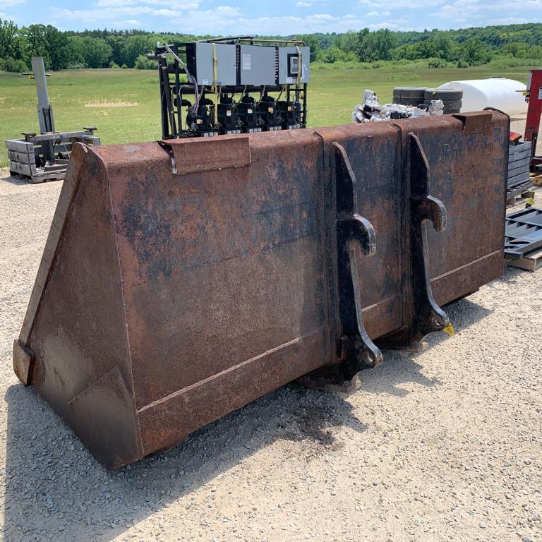 Hi Capacity 107" Loader Bucket w/ JRB Hook Up