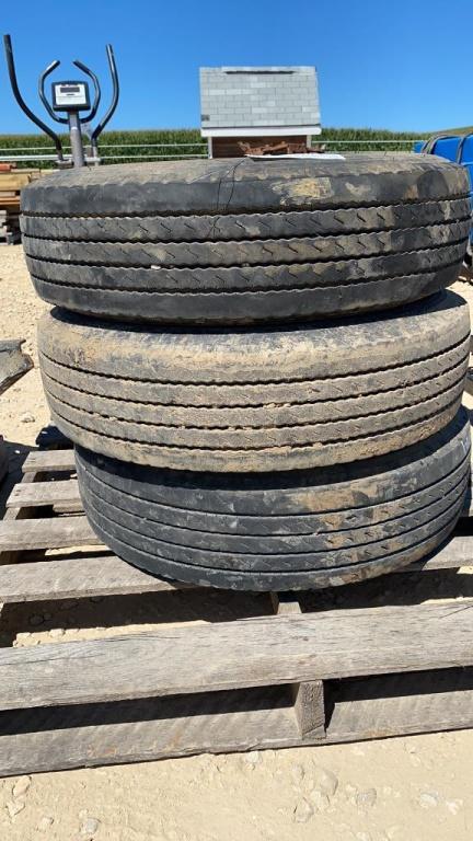 TRUCK TIRES 215/75/17.5