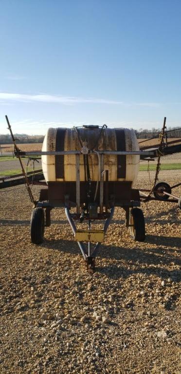 PULL TYPE SPRAYER W/ 25' BOOM- 500 GAL