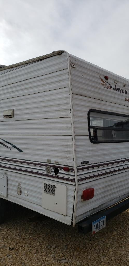 1999 JAYCO 5TH WHEEL CAMPER-NEEDS WORK