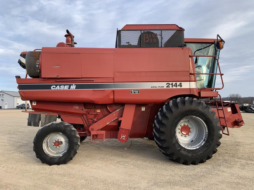 1996 Case IH 2144 Combine