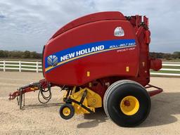 2015 New Holland 560 Round Baler