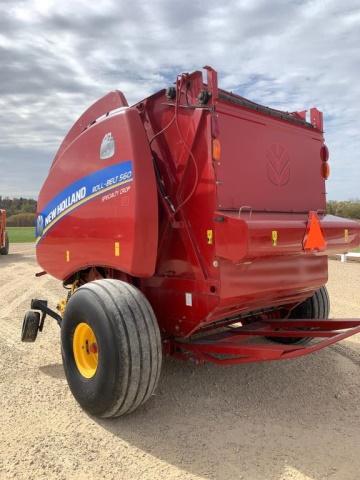 2015 New Holland 560 Round Baler