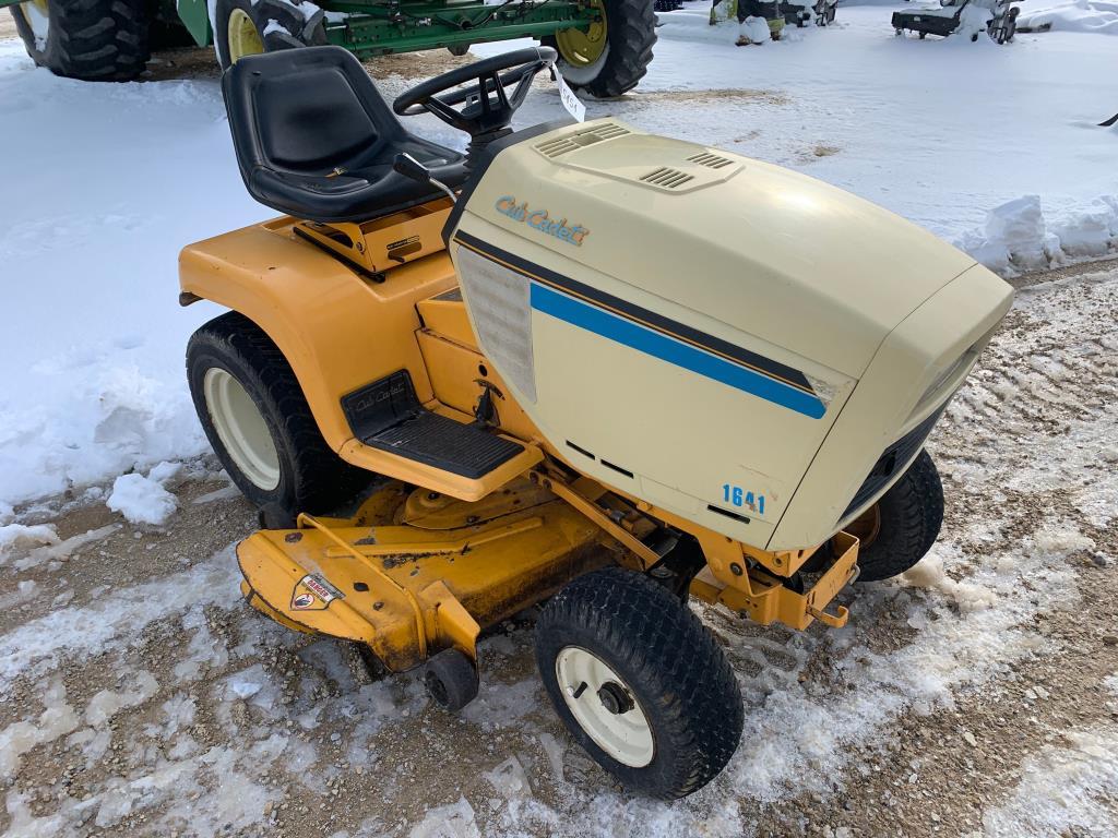 Cub Cadet 1641 Lawn Mower