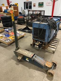 Walker 10 Ton Pneumatic Floor Jack