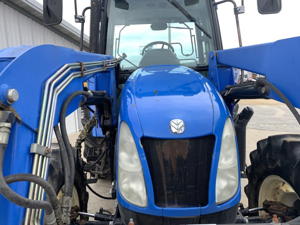 New Holland TL100A Loader Tractor