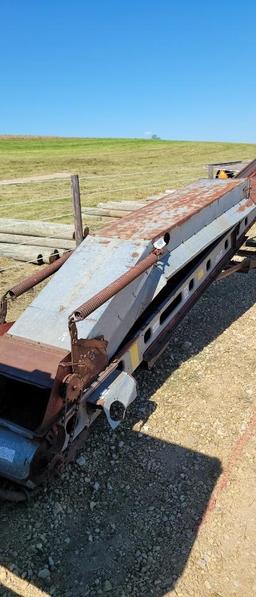 KEWANEE 50' ELEVATOR - PTO ON UNIT