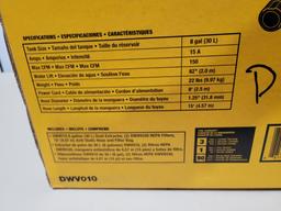 DEWALT 8 GALLON HEPA DUST EXTRACTOR