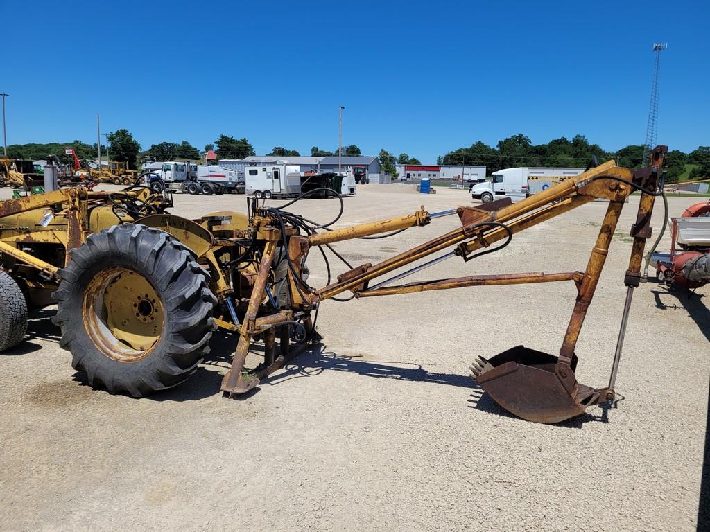 International 330 Tractor Loader Backhoe