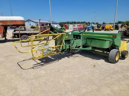 John Deere 327 Small Square Baler