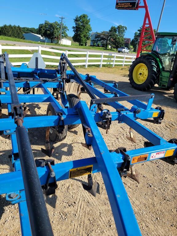 DMI Tigermate 12' Field Cultivator