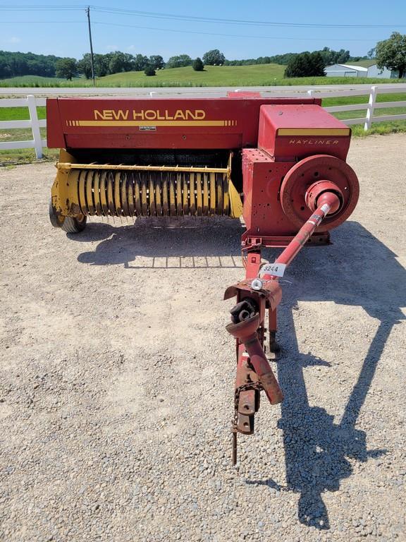 New Holland 316 Small Square Baler