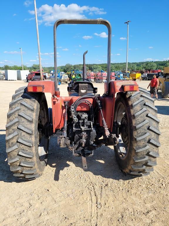 Case IH 885 Tractor