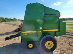 John Deere 568 Round Baler