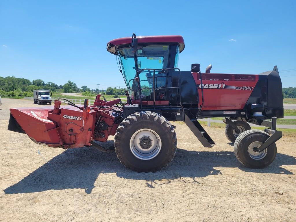 2009 Case IH WD1903 Self Propelled Discbine