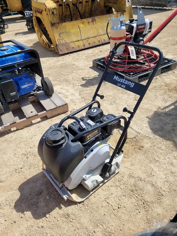 New Mustang LF-88 Plate Compactor