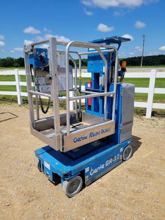 2015 Genie Runabout GR12 Manlift