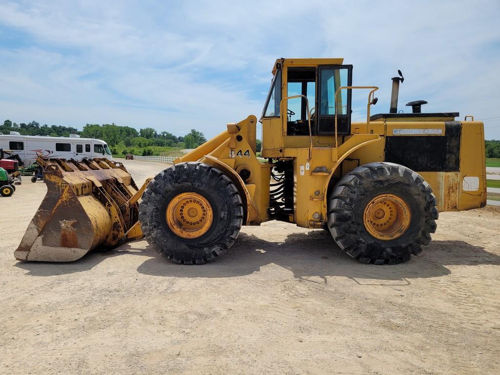 John Deere 844 Wheel Loader