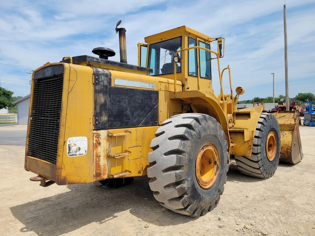 John Deere 844 Wheel Loader