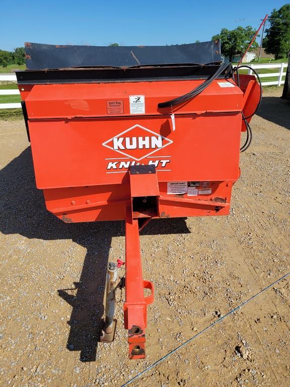 Kuhn Knight 8114 Manure Spreader