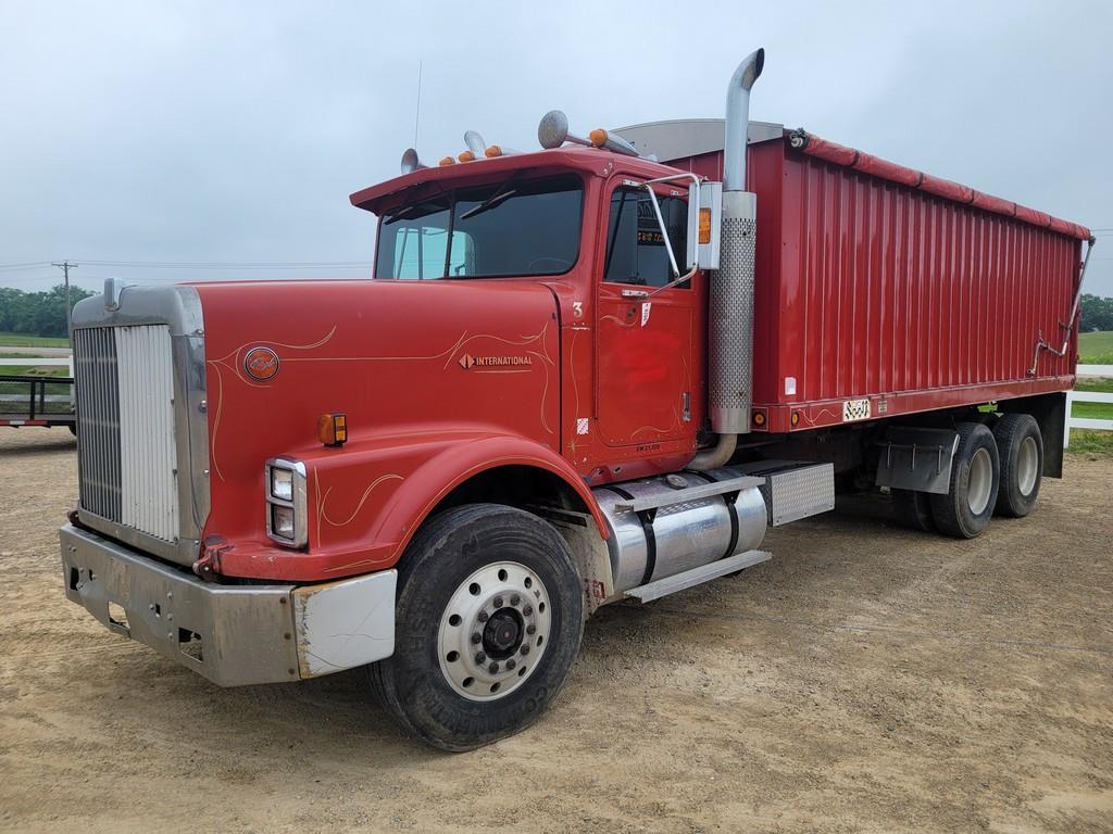 1988 International F9300 Grain Truck